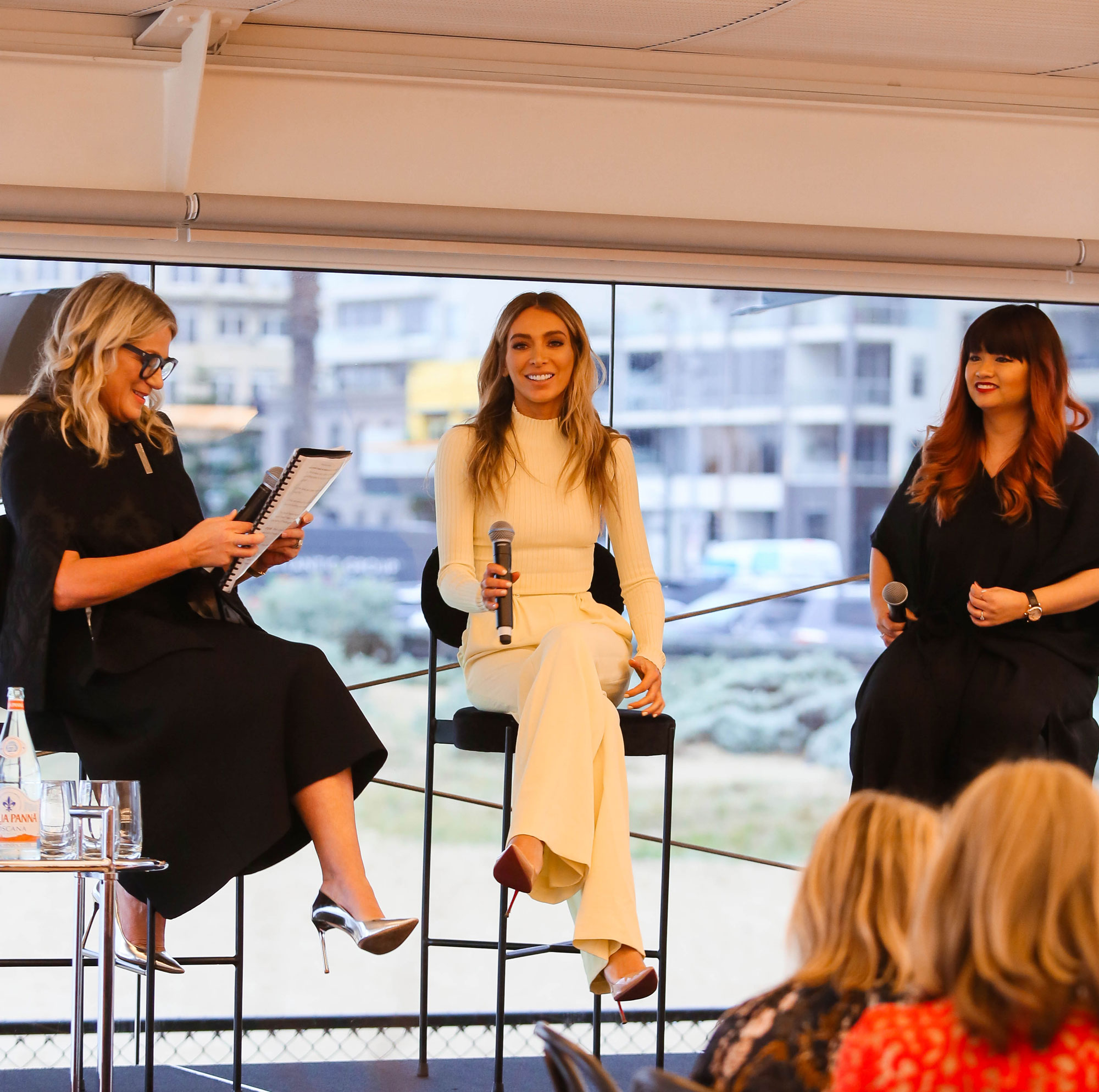 Women Driving Change - rfvtsmq